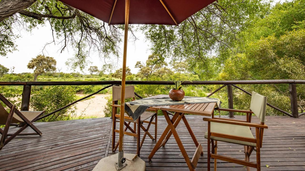 Umlani Bushcamp *